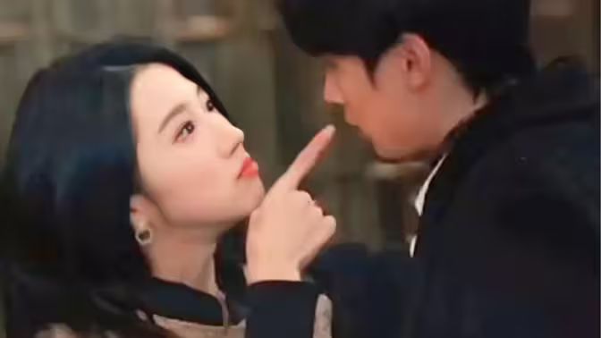 總裁夫人當(dāng)膩了，今天開始好好打工(全集)