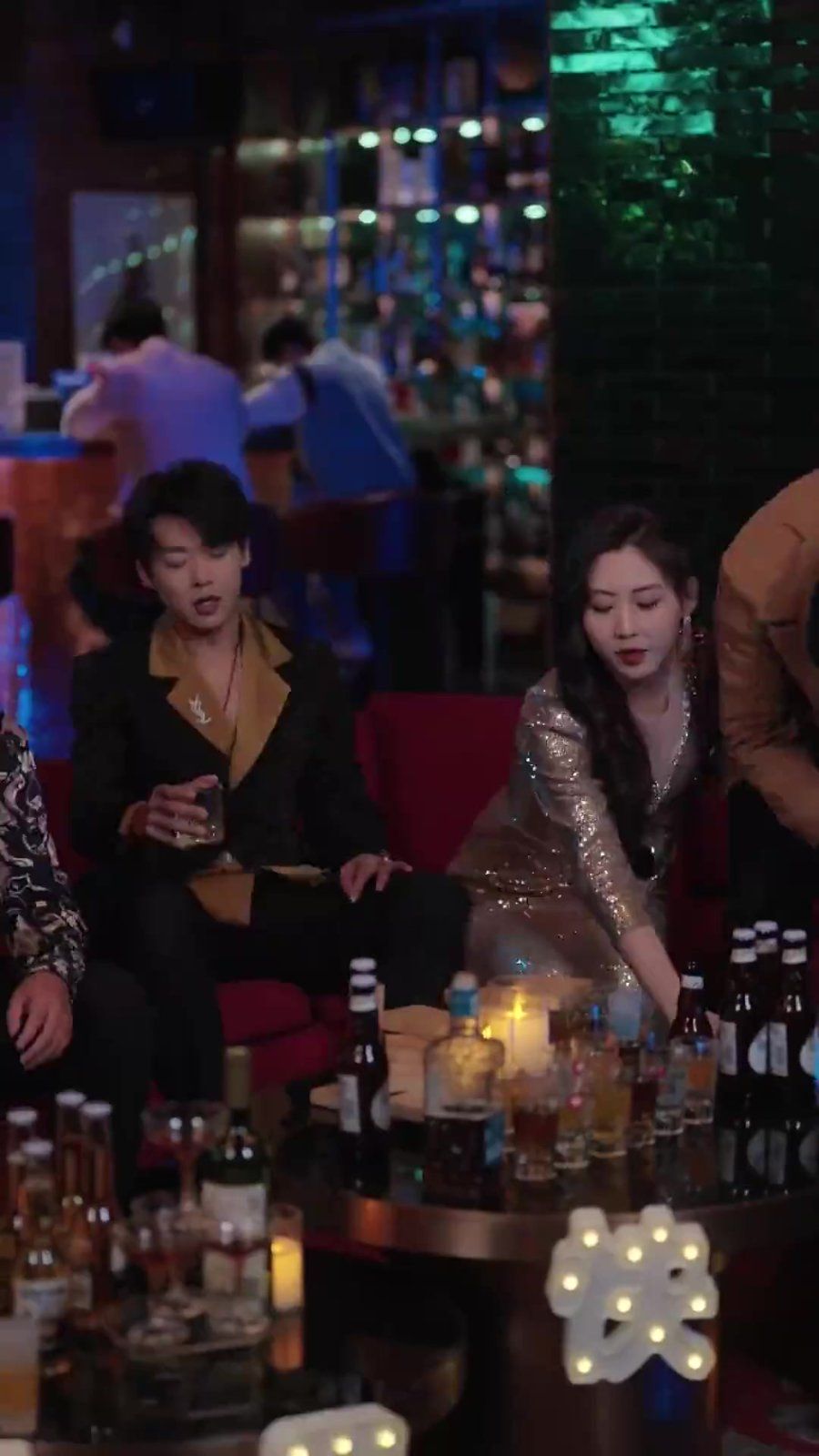 偷偷翹嘴，暗戀哥他爽到了(全集)